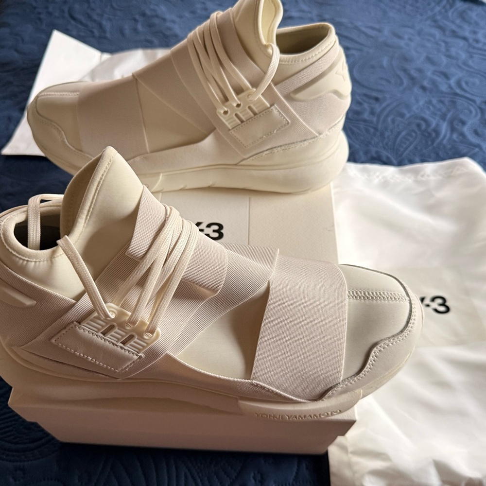 Y-3 men’s  Cream Sneakers